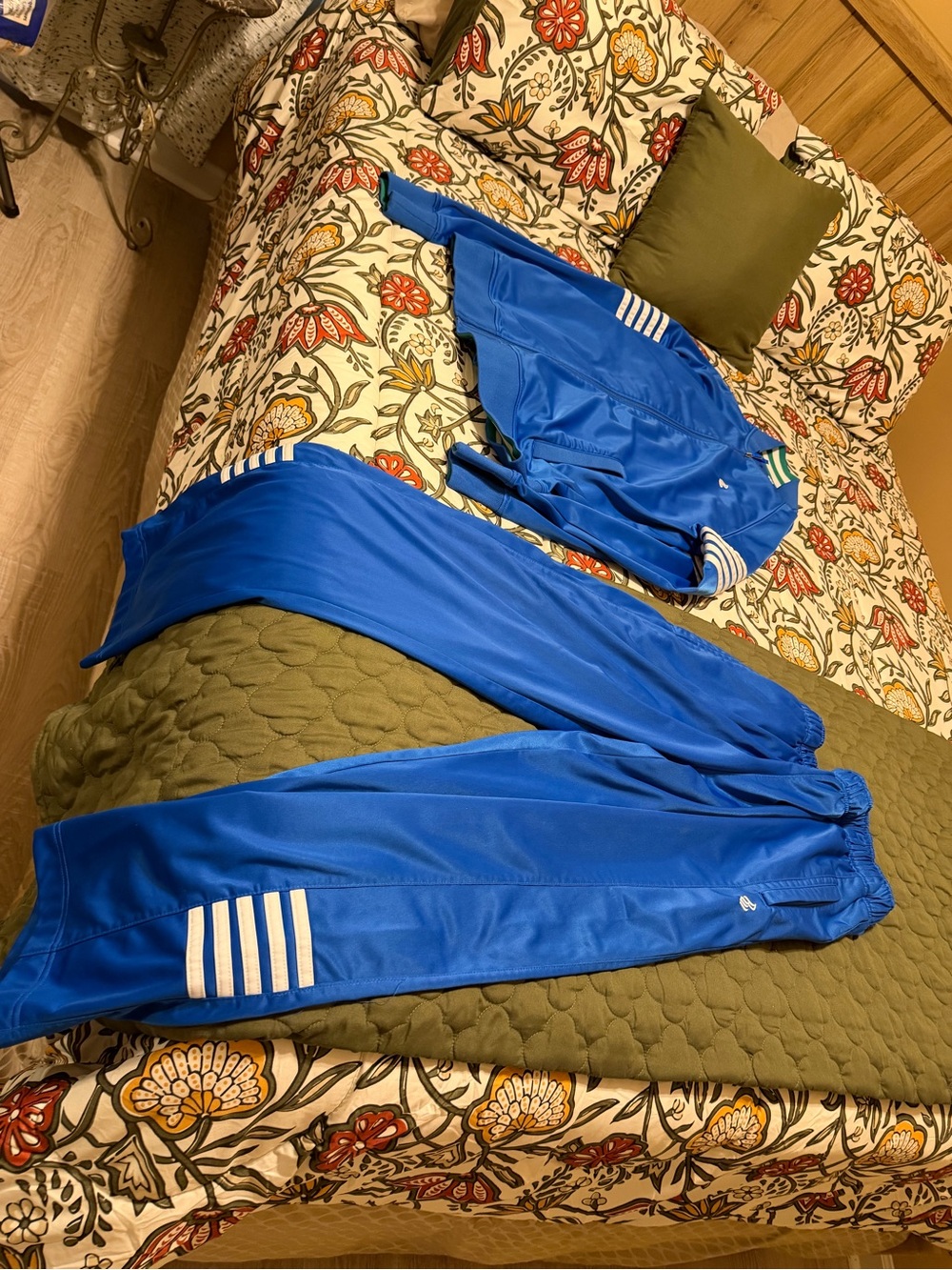 RocoWear Jogging Suit